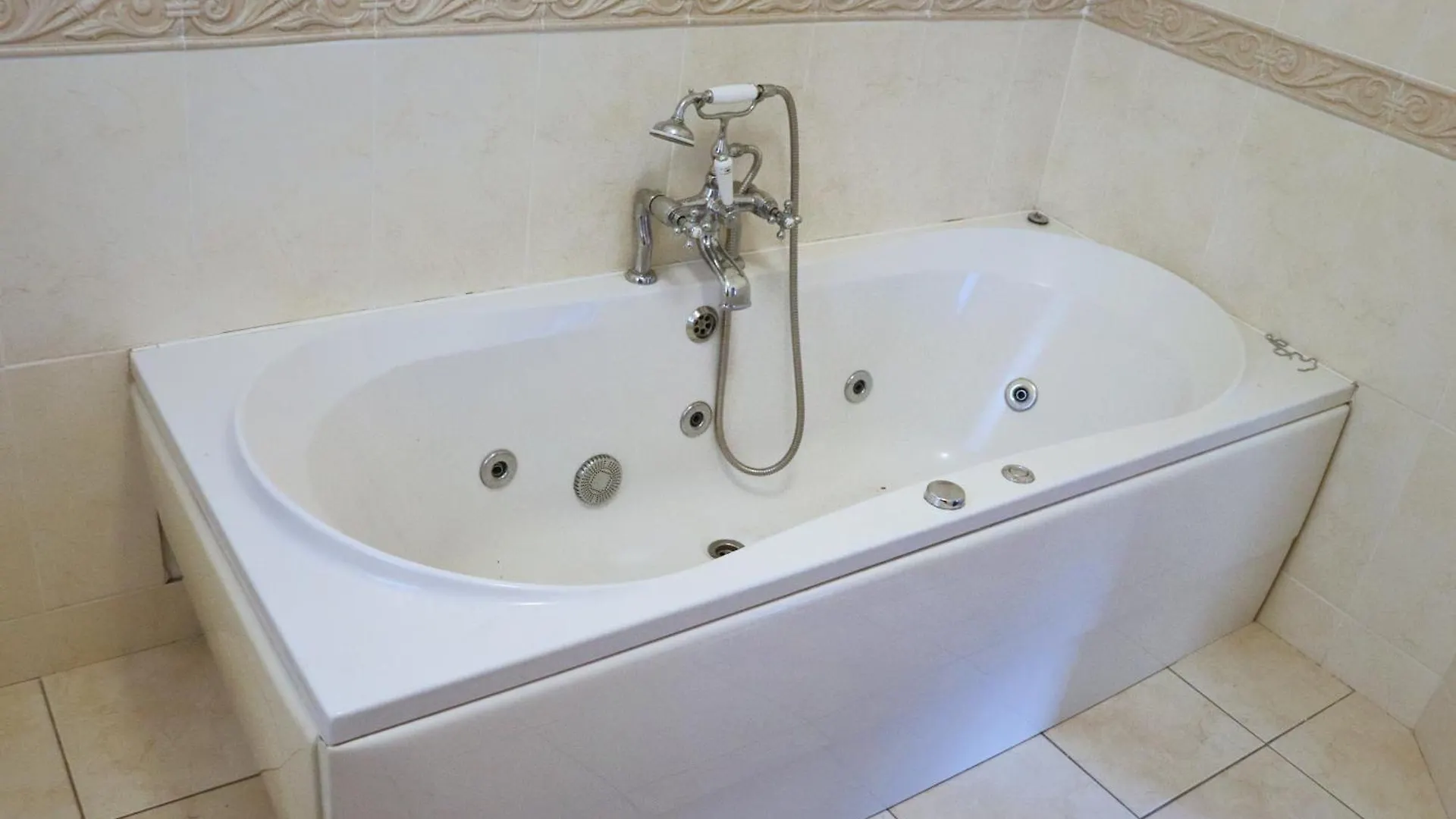Deluxe Dwelling - 15 Mins From Cork City/Airport Apartman Homestay szállás